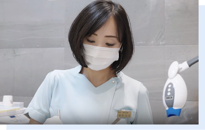 女性院長による丁寧なカウンセリングとリップアートメイク施術の様子